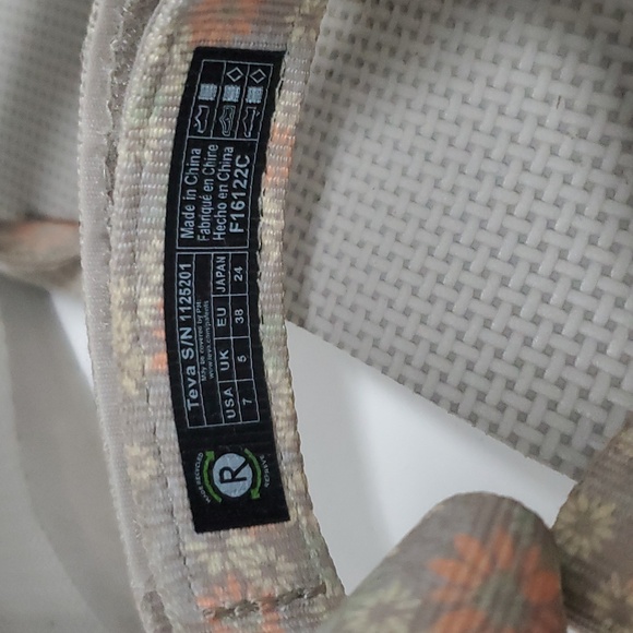 Teva Women's size 7 Universal Wildflower 1125201 / Pyor - Picture 4 of 10